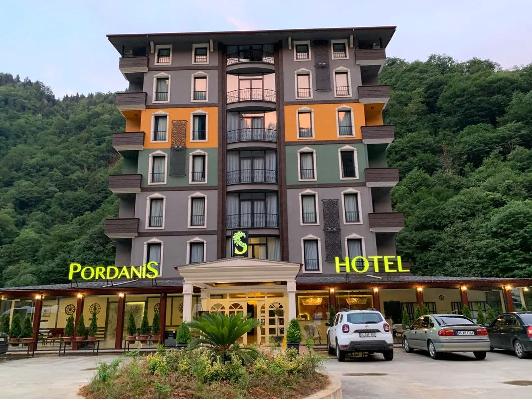 pordanishotel6fb54cf2