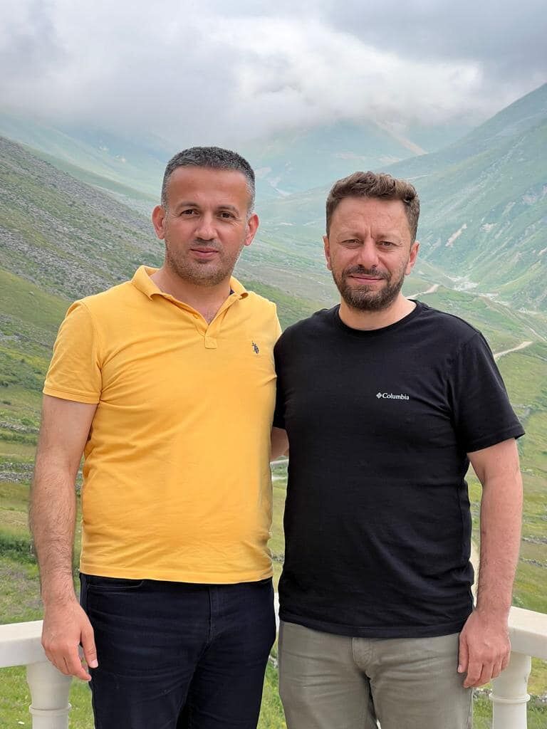 AK Parti Çayeli İlçe Başkanı İshak Karahan, ilçe başkanlığından istifa ederek, yerel seçimlerde partisinden belediye başkanı aday adayı oldu.