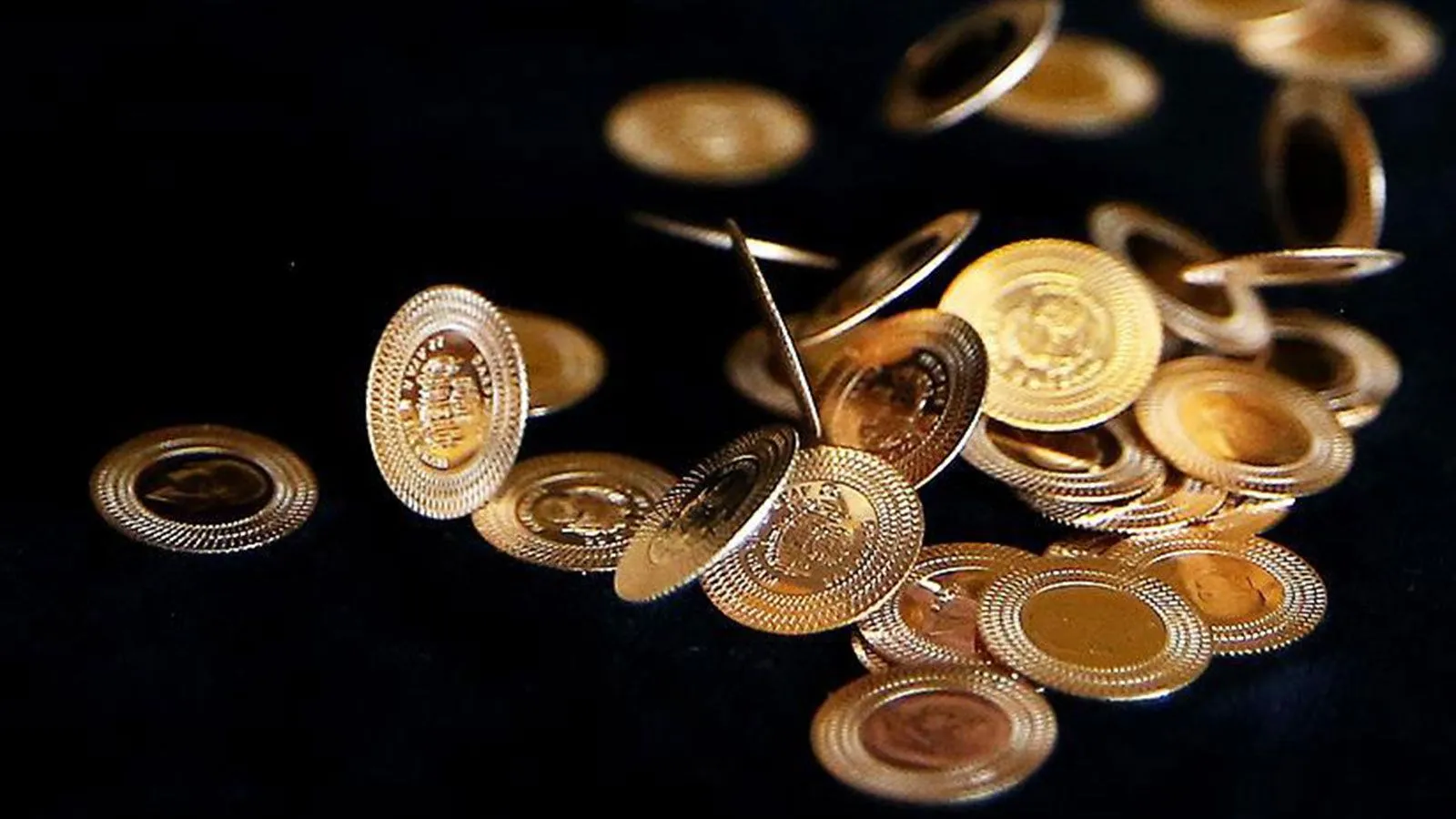 ONS altın 2,326 dolar