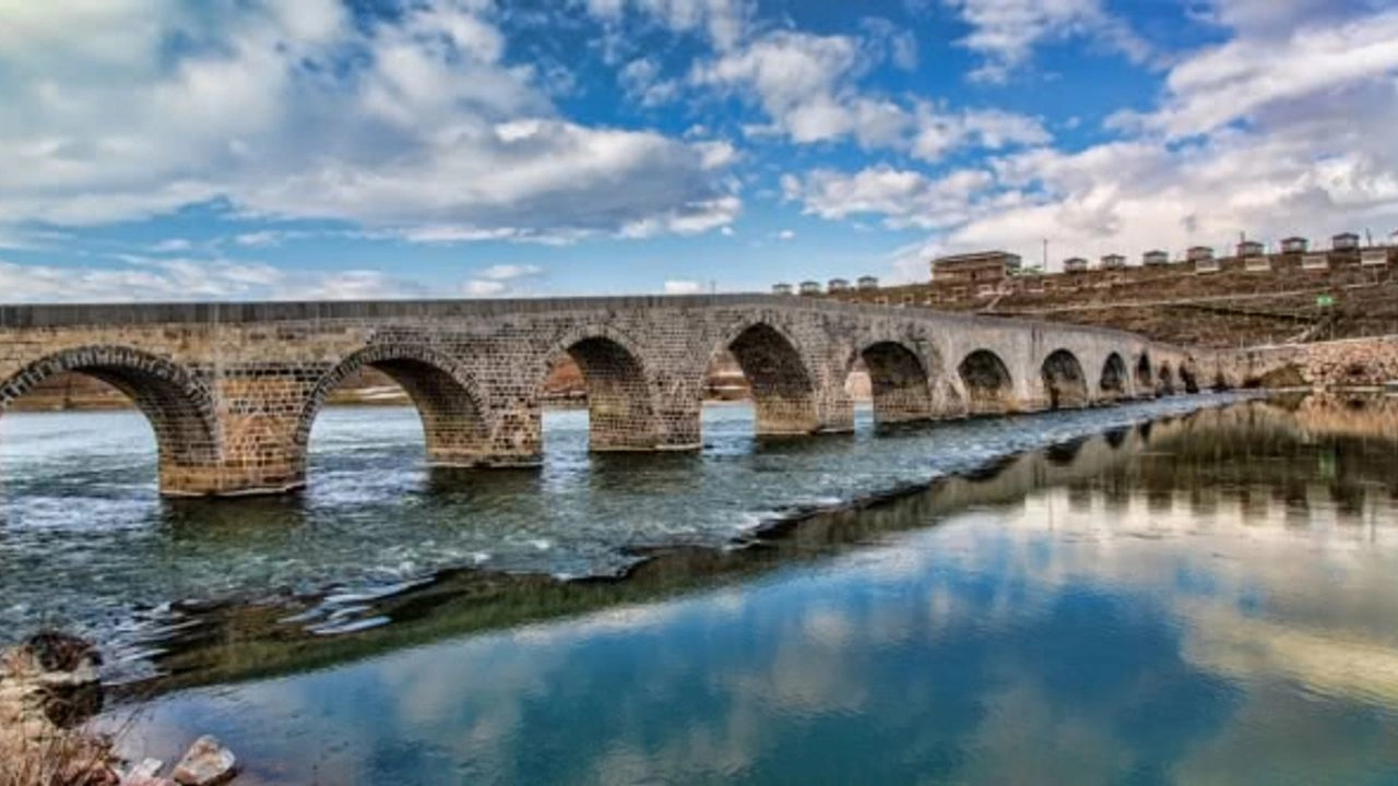Mus Taki Tarihi Murat Koprusu Yerli Ve Yabanci Turistleri Agirliyor 78F0B