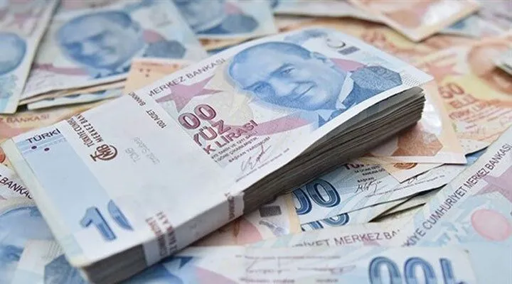 Ayrıca, en düşük emekli maaşı 12.500 TL’den 14.469 TL’ye çıkarıldı. Mevcut düzenleme, Meclis sürecinin tamamlanmasıyla yürülüğe girecek. Bu zam, özellikle düşük maaşlı emekliler için önemli bir iyileştirme sağlıyor.