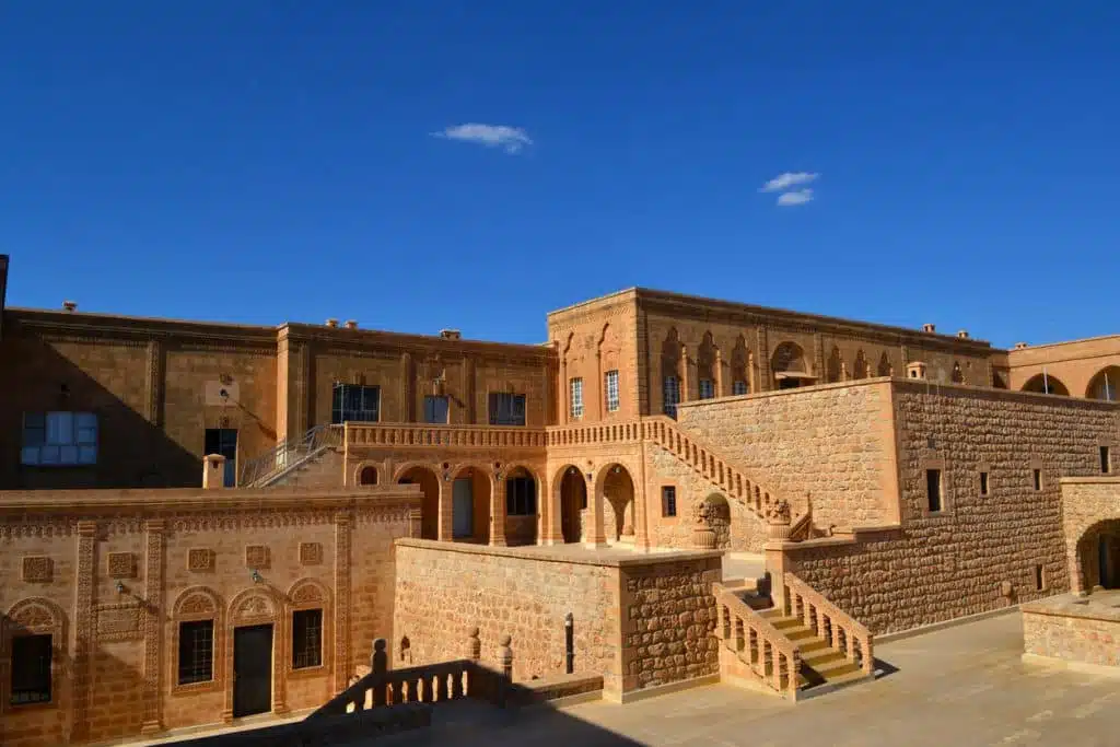 Deyrulzafaran Manastiri Mardin.jpg