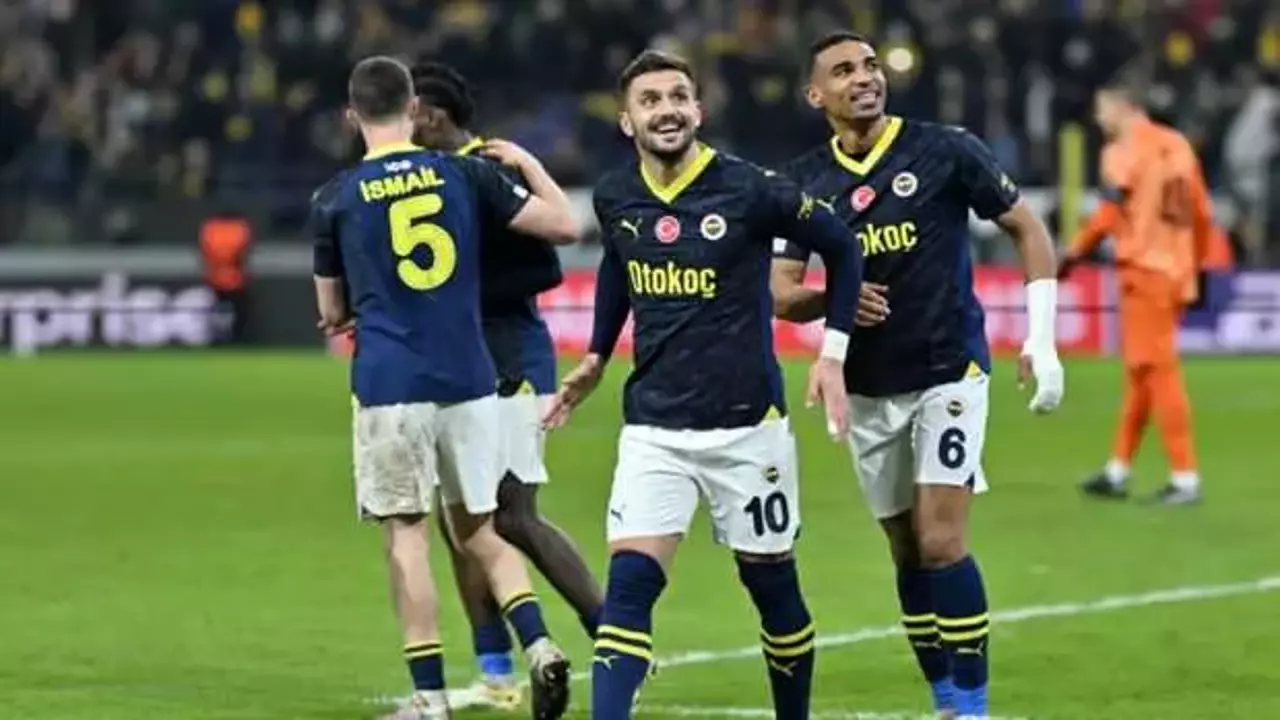 Fenerbahcenin Olympiakos Kadrosu Aciklandi 3 Isim Yok 1712747602 2926