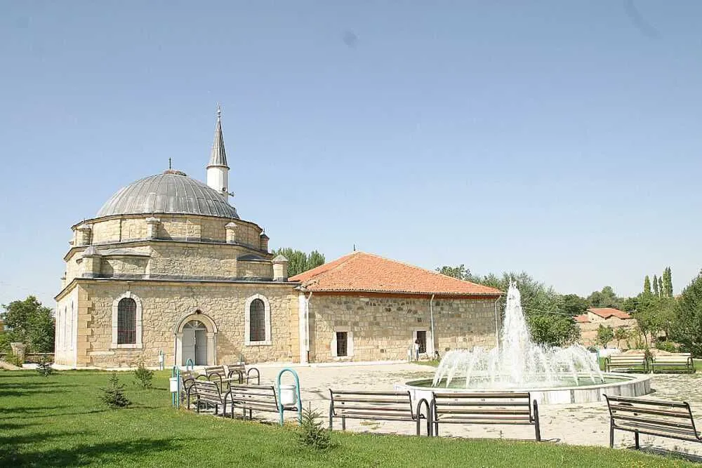 Emirci Sultan Turbesi Ve Camii