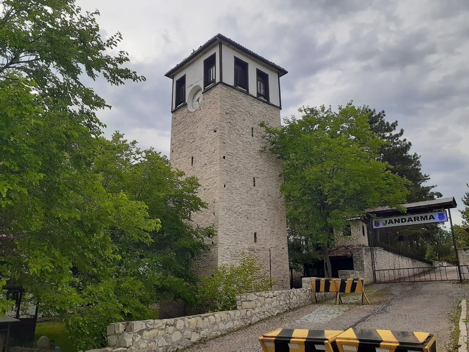 Tarihi Saat Kulesi Yeni Bakis