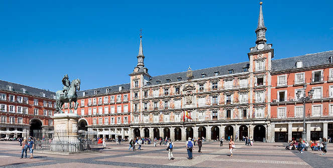 Plaza Mayo Barea 1404213325.208