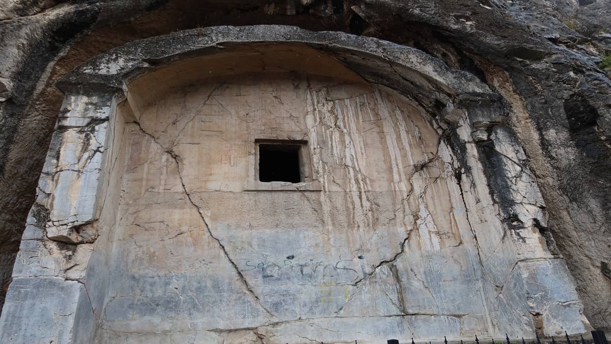 Amasya Gezilecek Yerler Aynali Magara