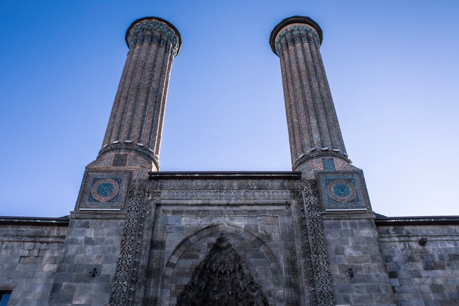 Cifte Minareli Medrese 1