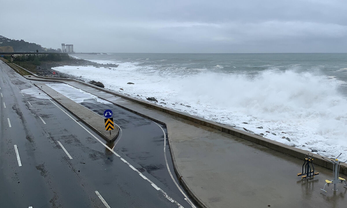 Meteorolojiden Rize’ye Yeni Kuvvetli Yağış Uyarısı: Çayeli Dahil 8 İlçeye Dikkat