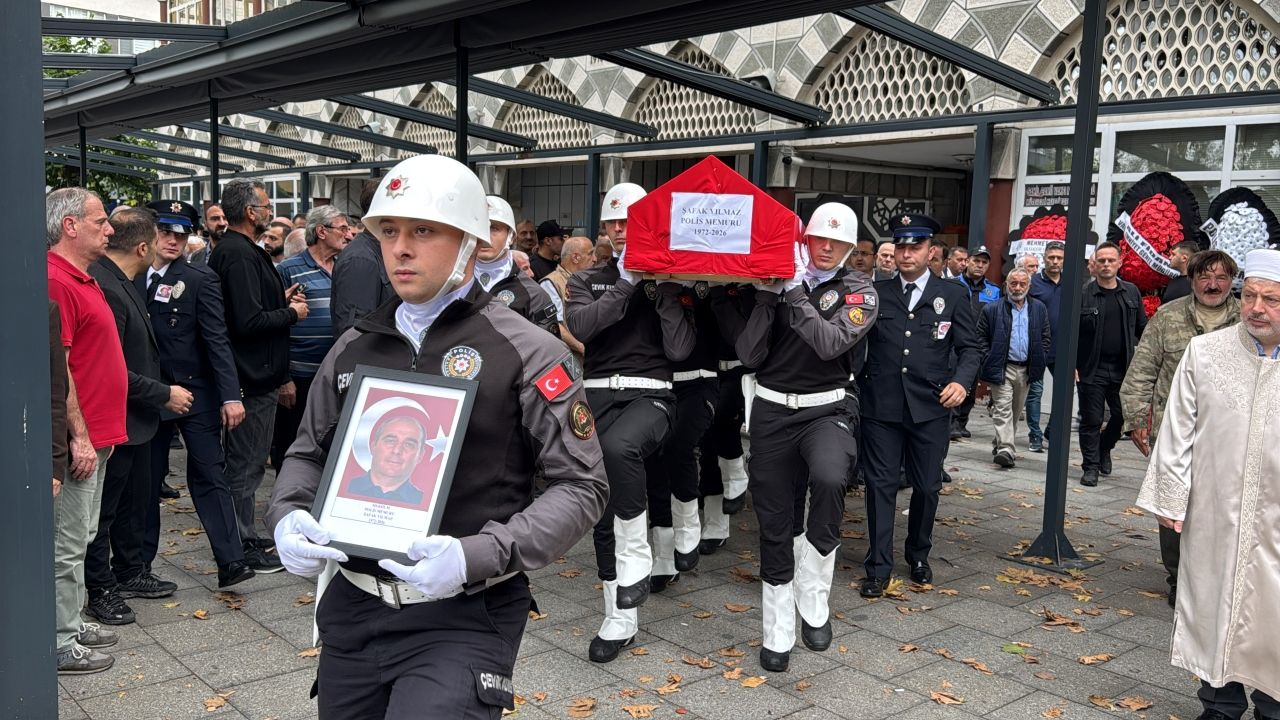 Rize’de Hayatını Kaybeden Polis Memuru Şafak Yılmaz Son Yolculuğuna Uğurlandı