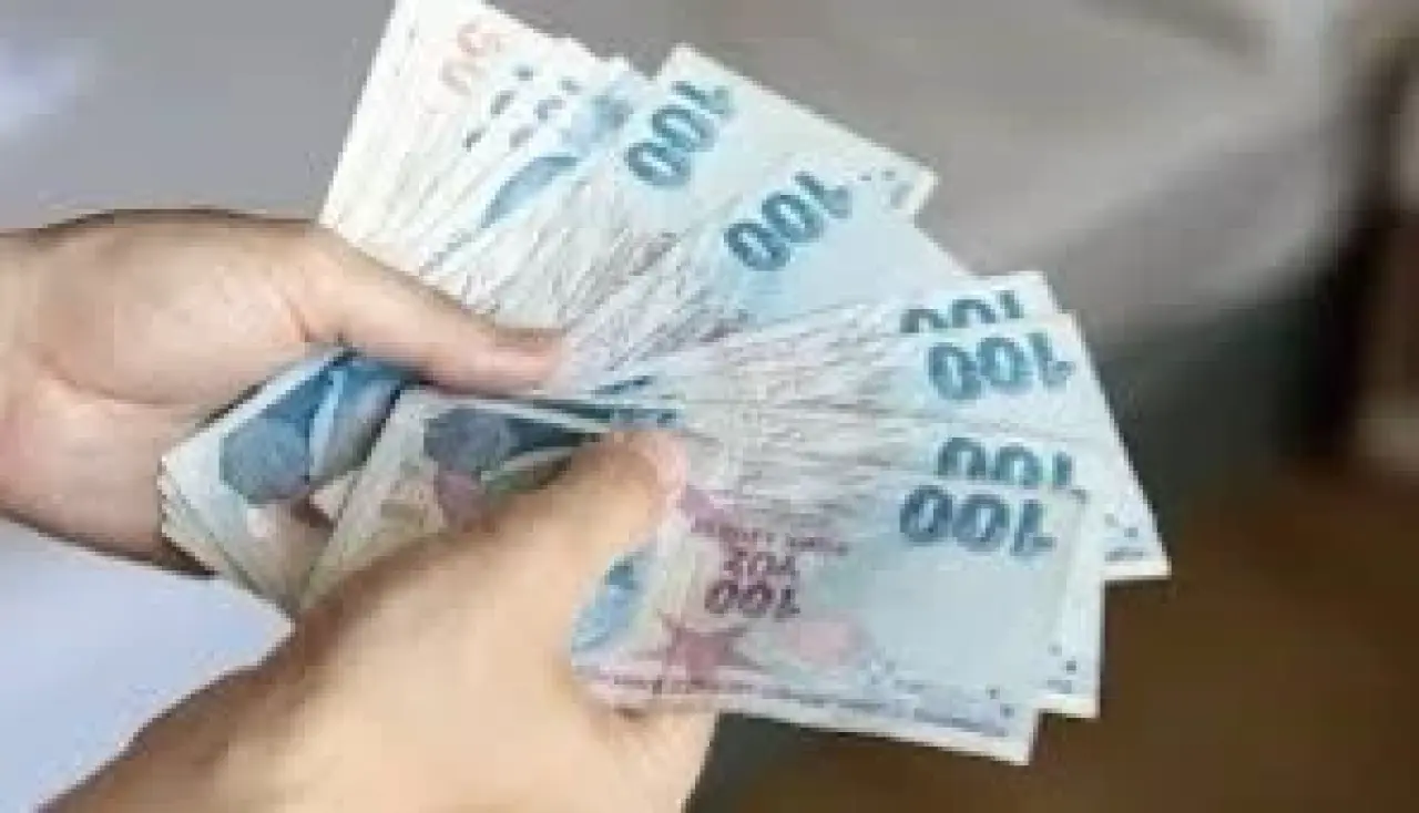 <p>ON Plus – %45,5 faiz oranı</p><p>ON Plus, 32 günlük vadede %45,5 faiz sunuyor.<br>Vade sonu tutar: 1.032.910 TL<br>Net kazanç: 32.910 TL</p><p>&nbsp;</p>