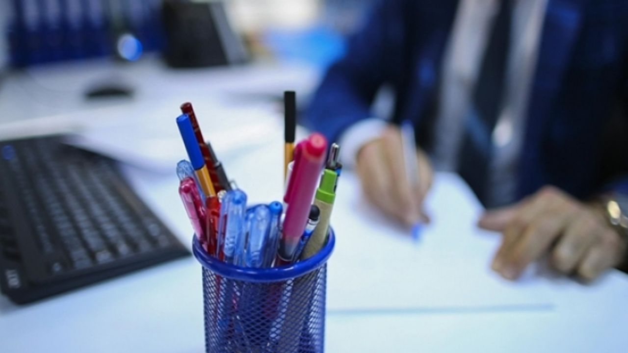 Kamuda çalışan sözleşmelilere kadro öngören kanun teklifi yasalaştı