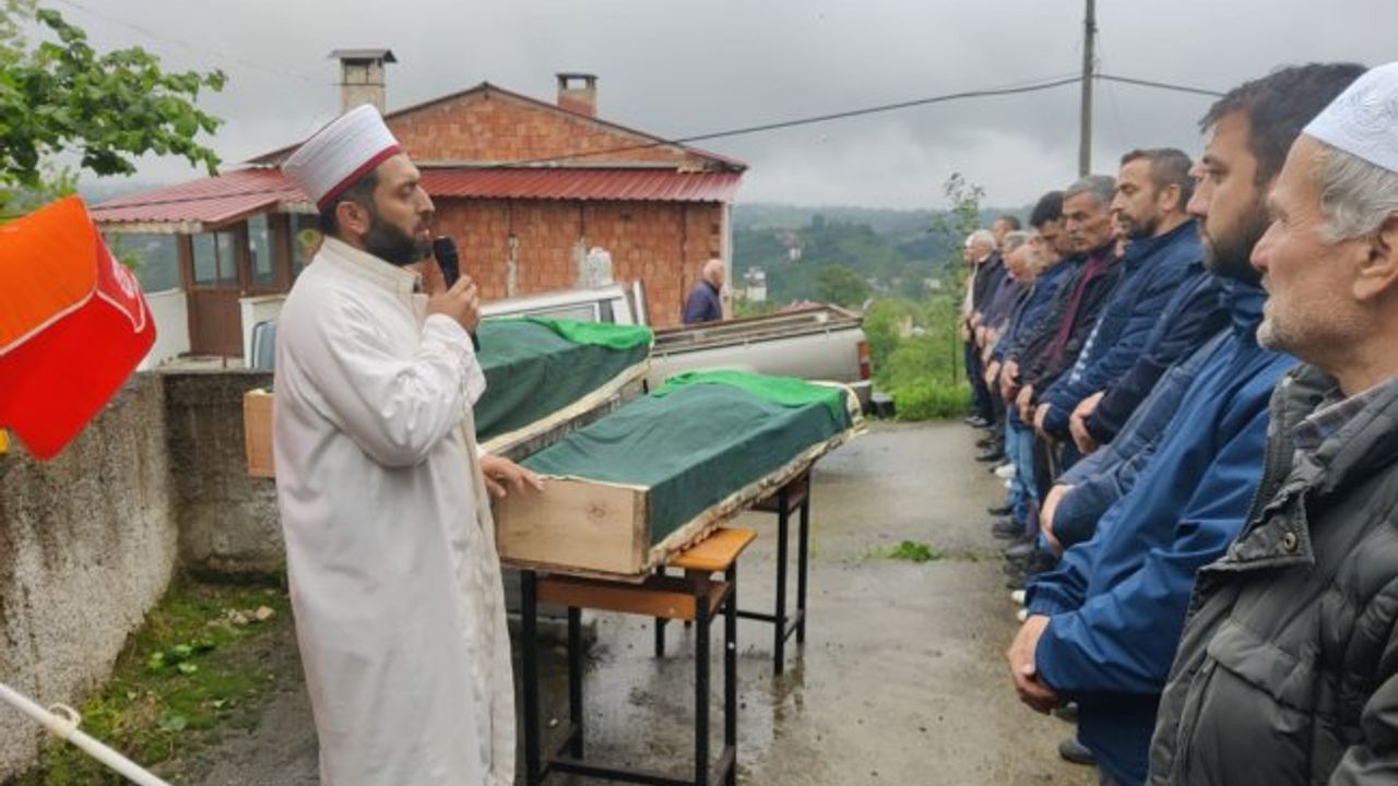 Trabzon'da iki kız kardeş aynı gün vefat etti