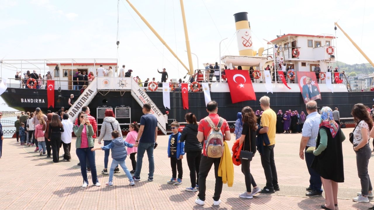 Bandırma Gemi Müzesi, ziyaretçilerine "19 Mayıs" sürecini gösteriyor