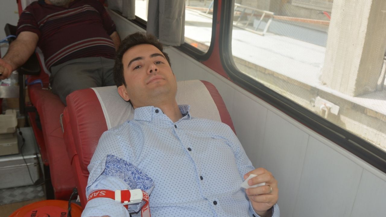 Çaykara'da öğrencilerden Kızılay'a kan bağışı desteği