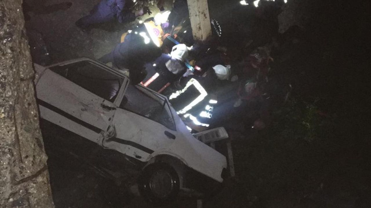 Kastamonu'da köprüden düşen otomobildeki 1'i bebek 4 kişi yaralandı