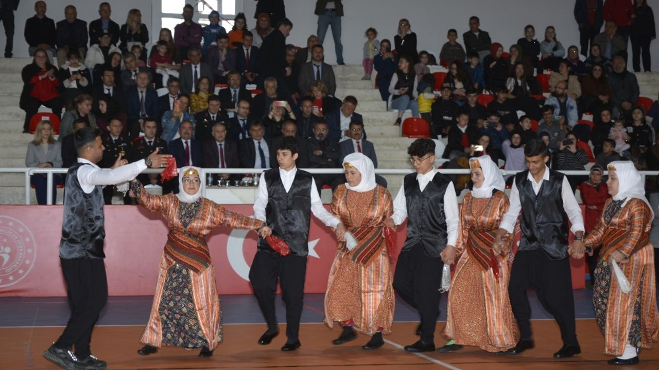 Mengen ve Mudurnu'da 19 Mayıs Atatürk'ü Anma, Gençlik ve Spor Bayramı kutlandı