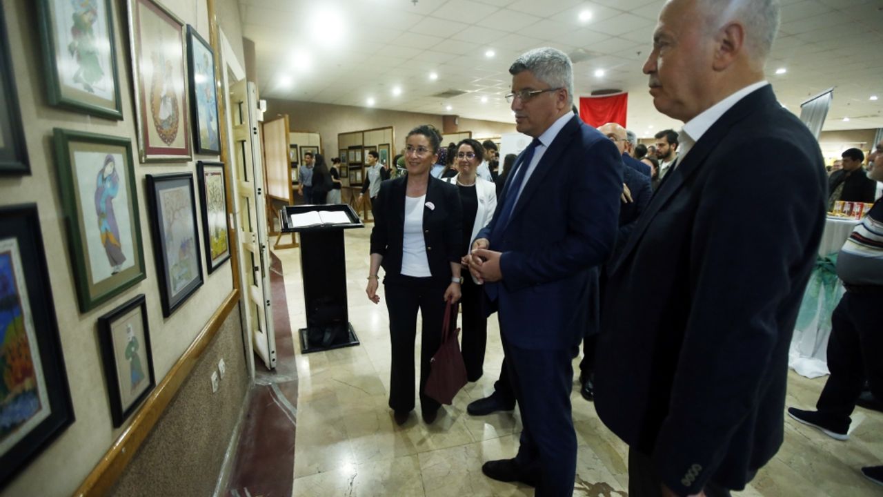 Samsun'da "Eğitimin Gücü Sanatla Buluşuyor" resim sergisi açıldı