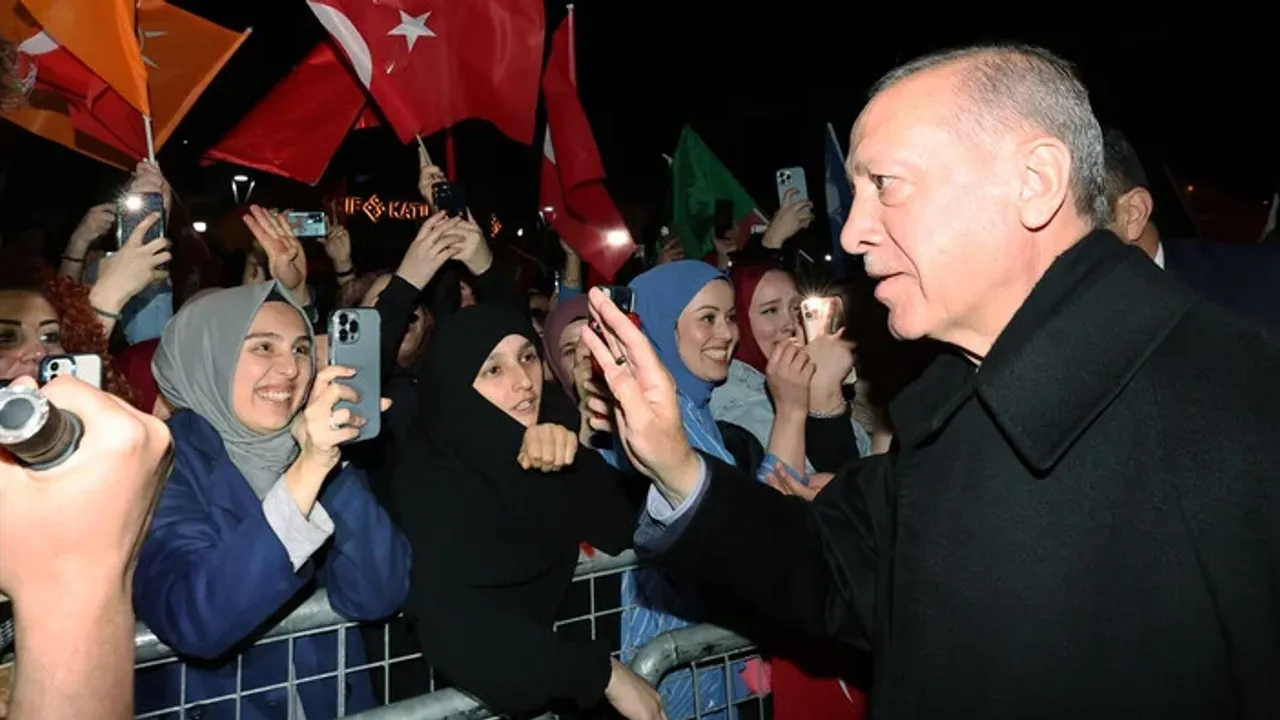 Cumhurbaşkanı Erdoğan, Kısıklı'daki konutundan ayrıldı