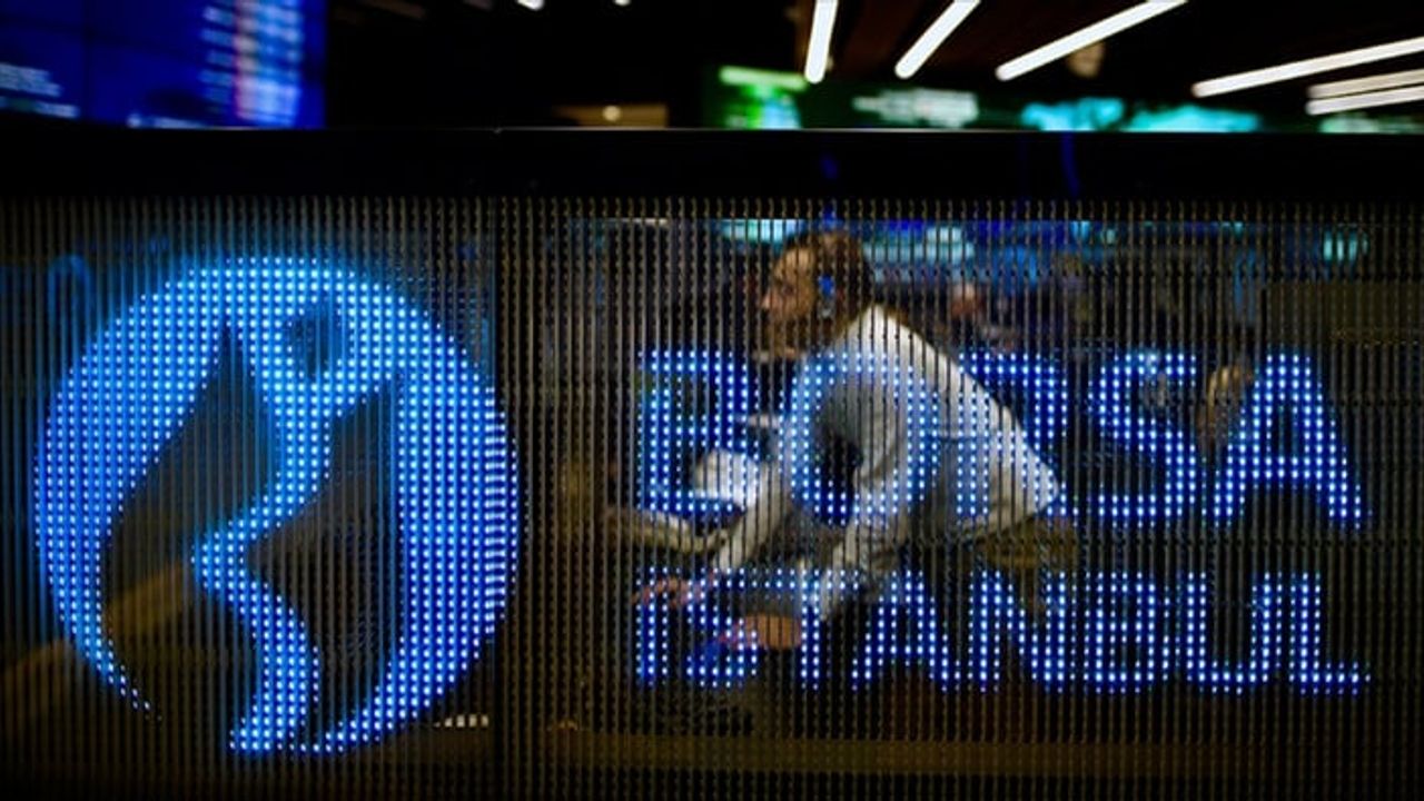 Borsa İstanbul son 3 ayın zirvesini test etti