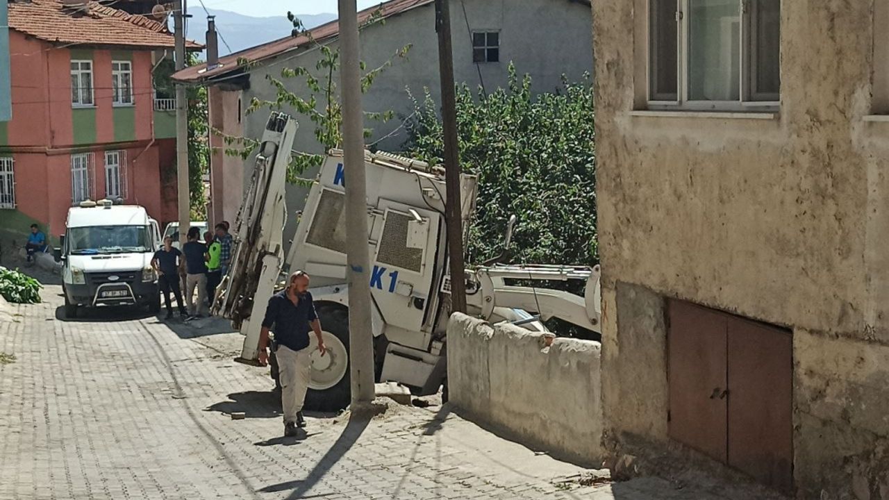 GÜNCELLEME - Kastamonu'da bahçeye gömüldüğü söylenen el bombalarını arama çalışması tamamlandı