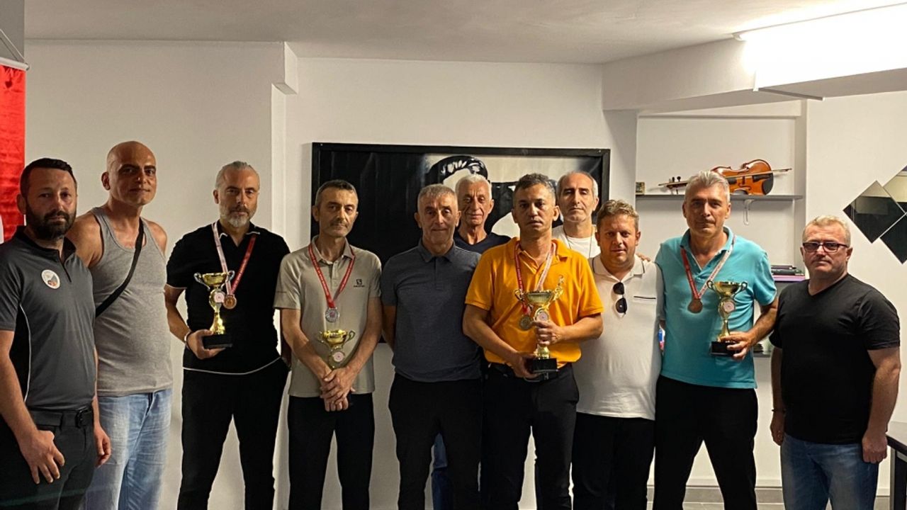 Samsun'da 30 Ağustos Zafer Bayramı 3 Bant Bilardo Turnuvası sona erdi