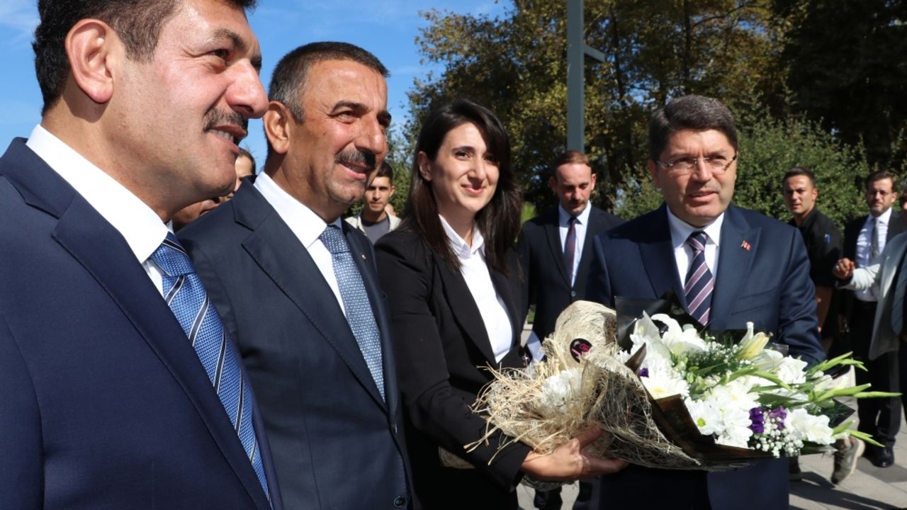 Adalet Bakanı Tunç, Zonguldak Valiliğini ziyaretinde konuştu: