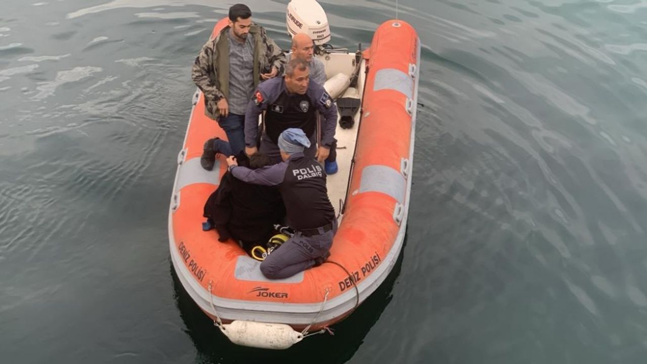 Rize'de denize düşen çocuk kurtarıldı