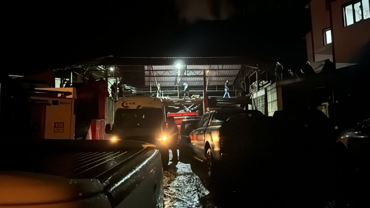 Zonguldak'ta maden ocağındaki göçük nedeniyle mahsur kalan 2 işçi kurtarıldı
