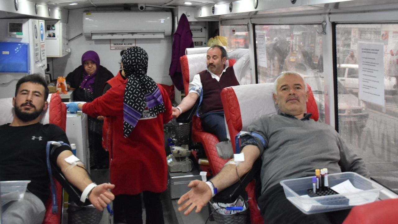 Gümüşhane'de kan bağışı kampanyası düzenlendi