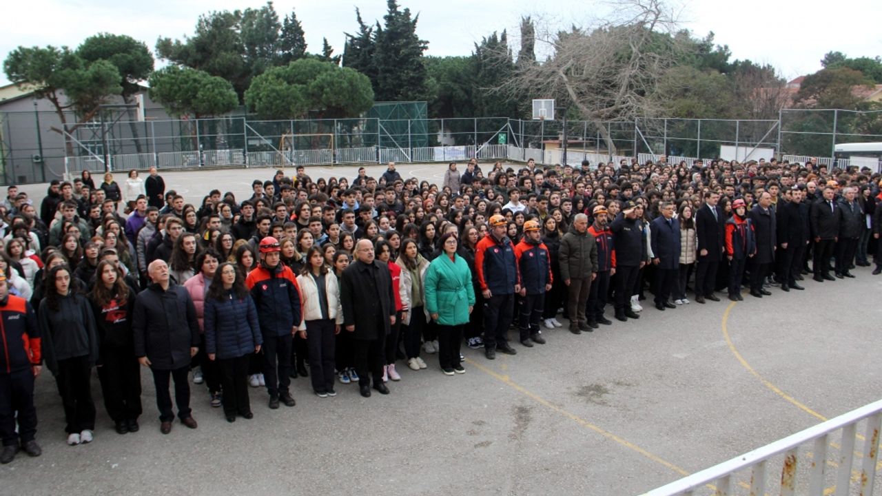 Sinop'ta 6 Şubat depreminde hayatını kaybedenler anıldı