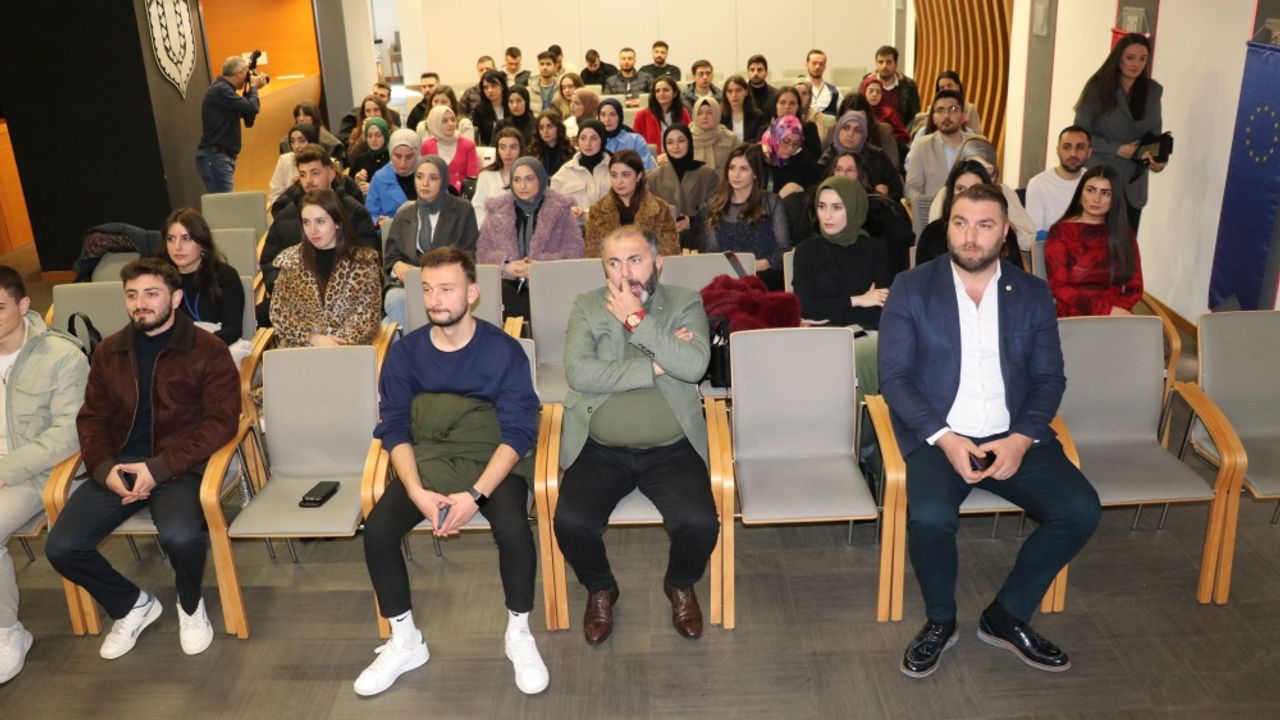 Trabzon'da genç istihdamına yönelik seminer düzenlendi