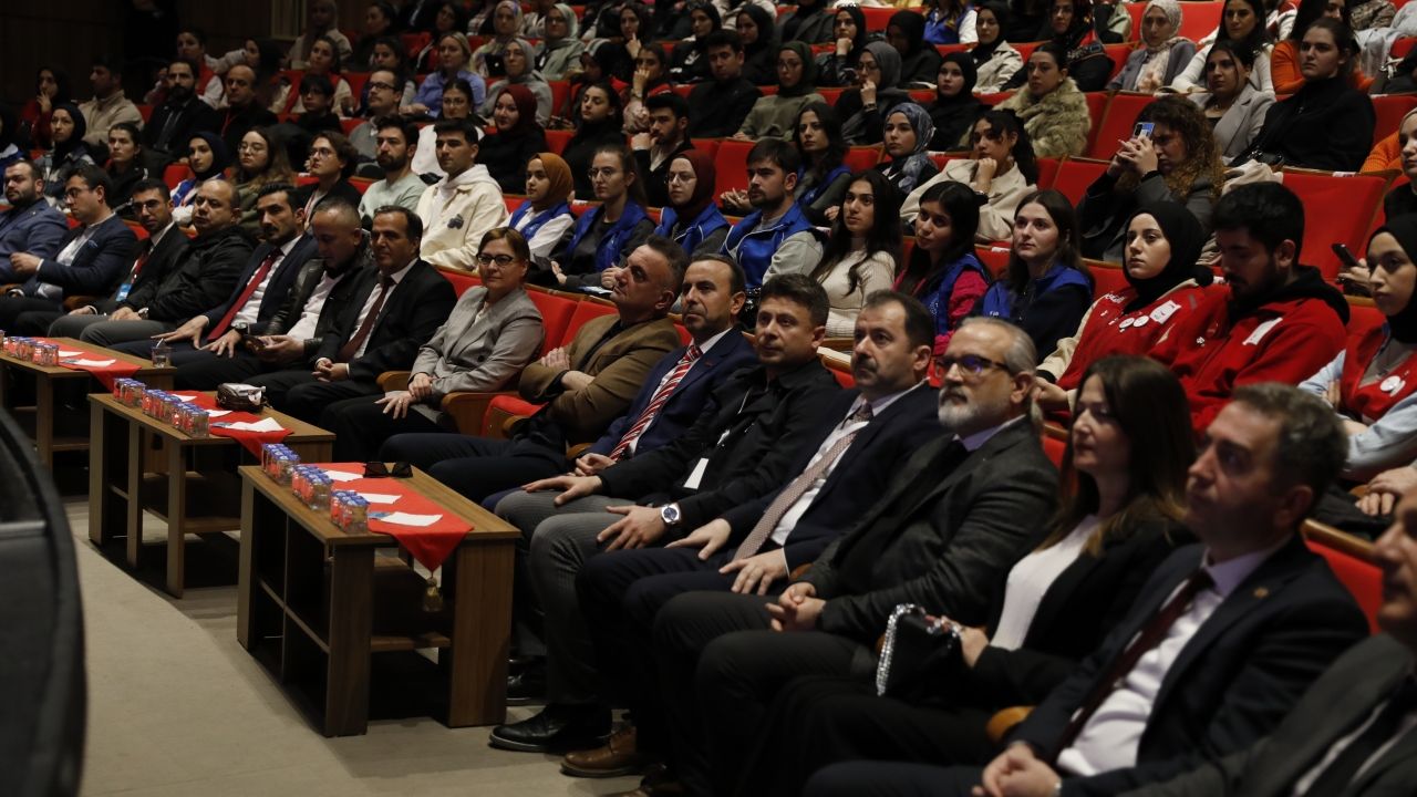 Samsun'da "Gençlik Politika Belgesi Vizyon Çalıştayı" düzenlendi
