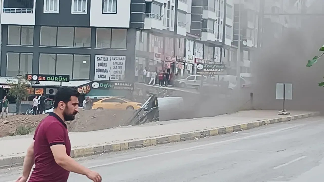 Bitlis'te Doğal Gaz Hattında Şiddetli Patlama Meydana Geldi