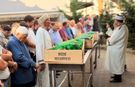 Çayeli'nde otomobilin devrildiği kazada ölen 2 kişi defnedildi