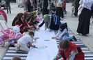 Rize'de çocuklar Filistinli akranları için resim çizdi