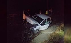 Çorum'da iki otomobil çarpıştı, 3 kişi yaralandı