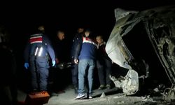 Çorum'da devrilerek alev alan tırda sıkışan 2 kişi öldü