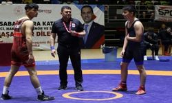Yaşar Doğu 17 Yaş Altı Serbest Güreş Türkiye Şampiyonası, Samsun'da başladı