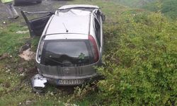 Samsun'da devrilen otomobildeki 1 kişi öldü, 1 kişi yaralandı