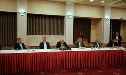 Ulaştırma ve Altyapı Bakanı Karaismailoğlu Trabzon'da gazetecilerle buluştu