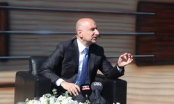 Ulaştırma ve Altyapı Bakanı Karaismailoğlu, Trabzon'da gençlerle buluştu: