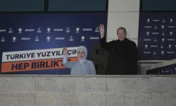 Erdoğan balkondan konuştu: "Birileri mutfakta biz ise balkondayız"