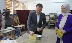 Fatih Erbakan, ilk kez parti lideri olarak oy verdi
