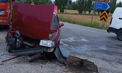 Çorum'da 3 araç çarpıştı, 1 kişi yaralandı
