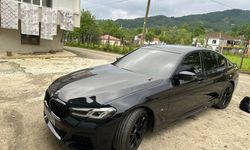 Samsun'da park halindeki bir otomobile yorgun mermi isabet etti