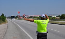 Gümüşhacıköy ilçesinde düzensiz göç ile mücadeleye yönelik huzur uygulaması