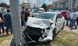 Samsun'da iki otomobilin çarpıştığı kazada 7 kişi yaralandı