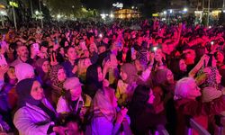 Hakan Peker Karabük'te konser verdi