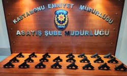 İstanbul'dan Kastamonu'ya ruhsatsız tabanca getiren 3 kişi yakalandı